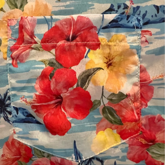 Hawaiian shirt - Picture 3 of 3